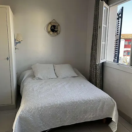 Duplex A Port Avec Balcons Et Parking - Fr-1-868-15 غريمو