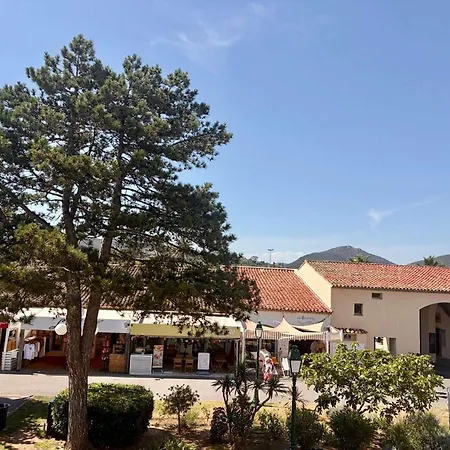 Duplex A Port Avec Balcons Et Parking - Fr-1-868-15 * Grimaud
